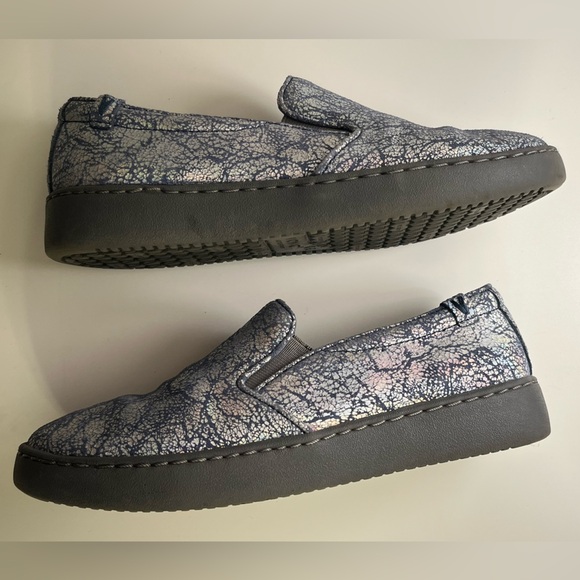 Vionic Women’s Avery Pro Slip-On Sneaker - Picture 12 of 16